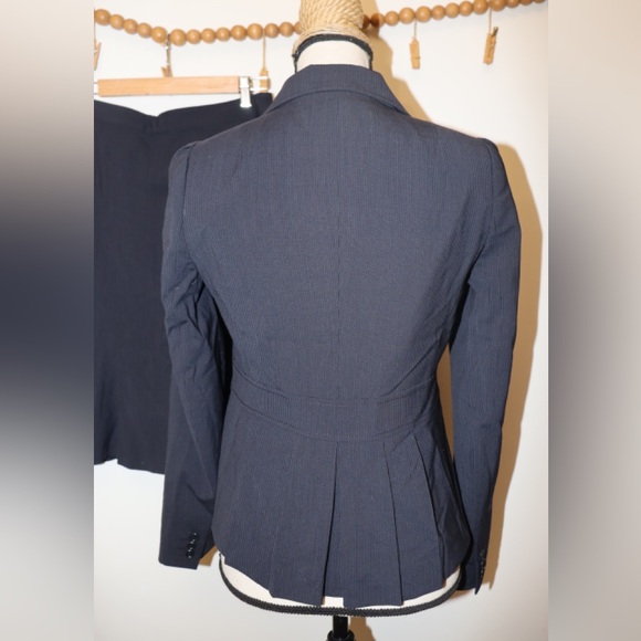 BANANA REPUBLIC Blazer and skirt set formal pinstripe - Picture 10 of 11